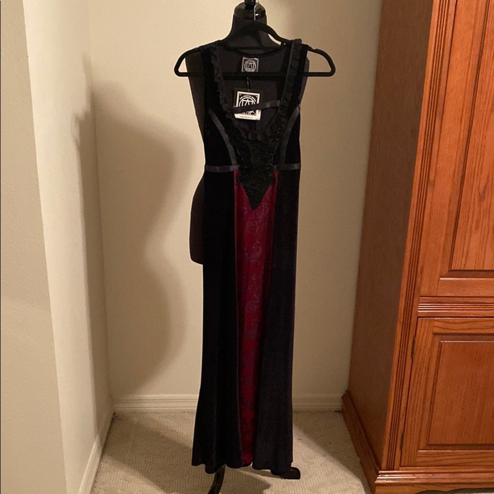 Chic Black and Red Lace Dress